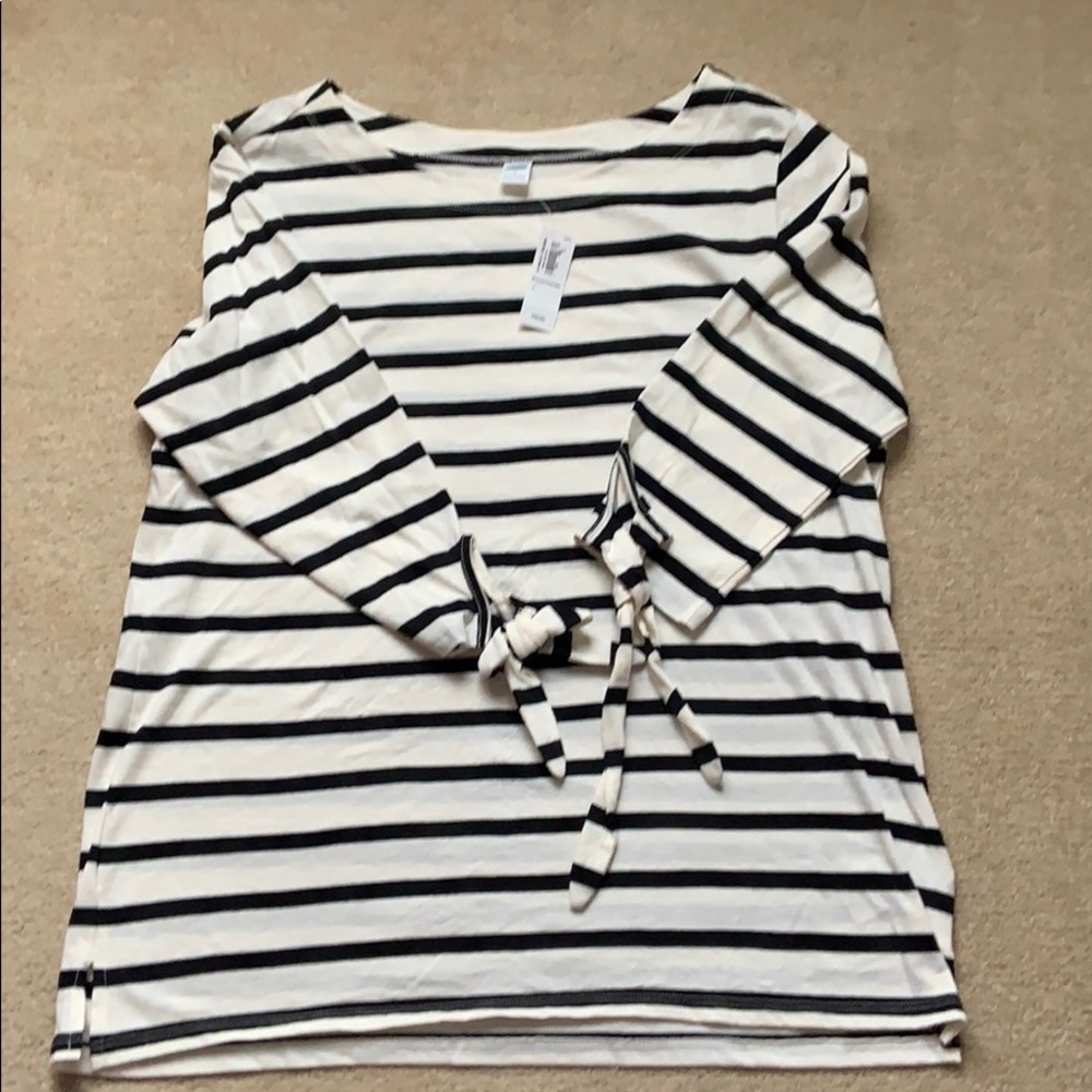 3/4 quartered sleeve black/cream stripe top